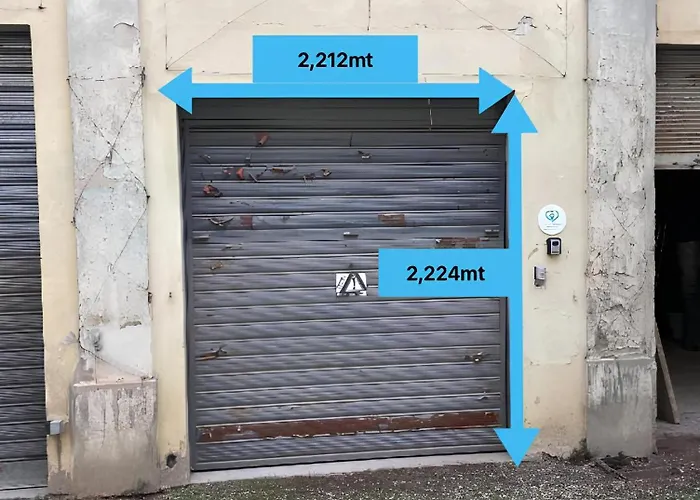 Апартаменты Via Venezia 10 - Renaissance - Historic Charm With Frescoes And Private Courtyard Parking In Heart *